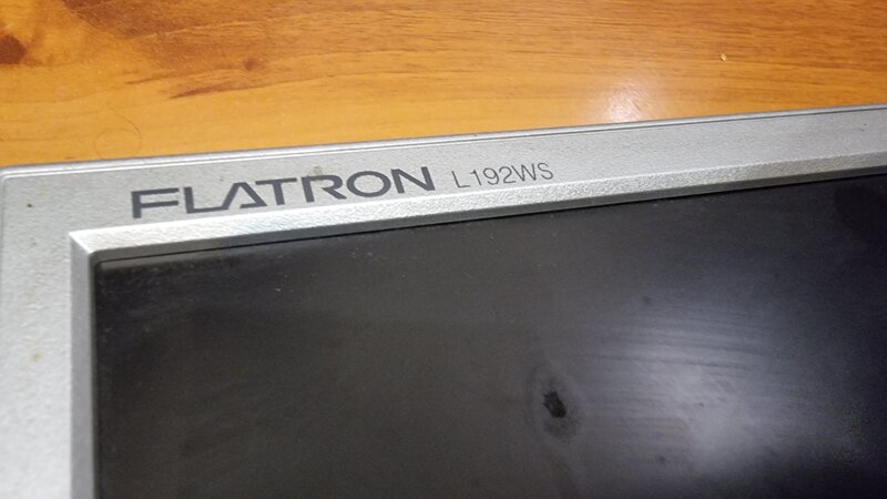 Monitor LG 19 inch PC ieftin.